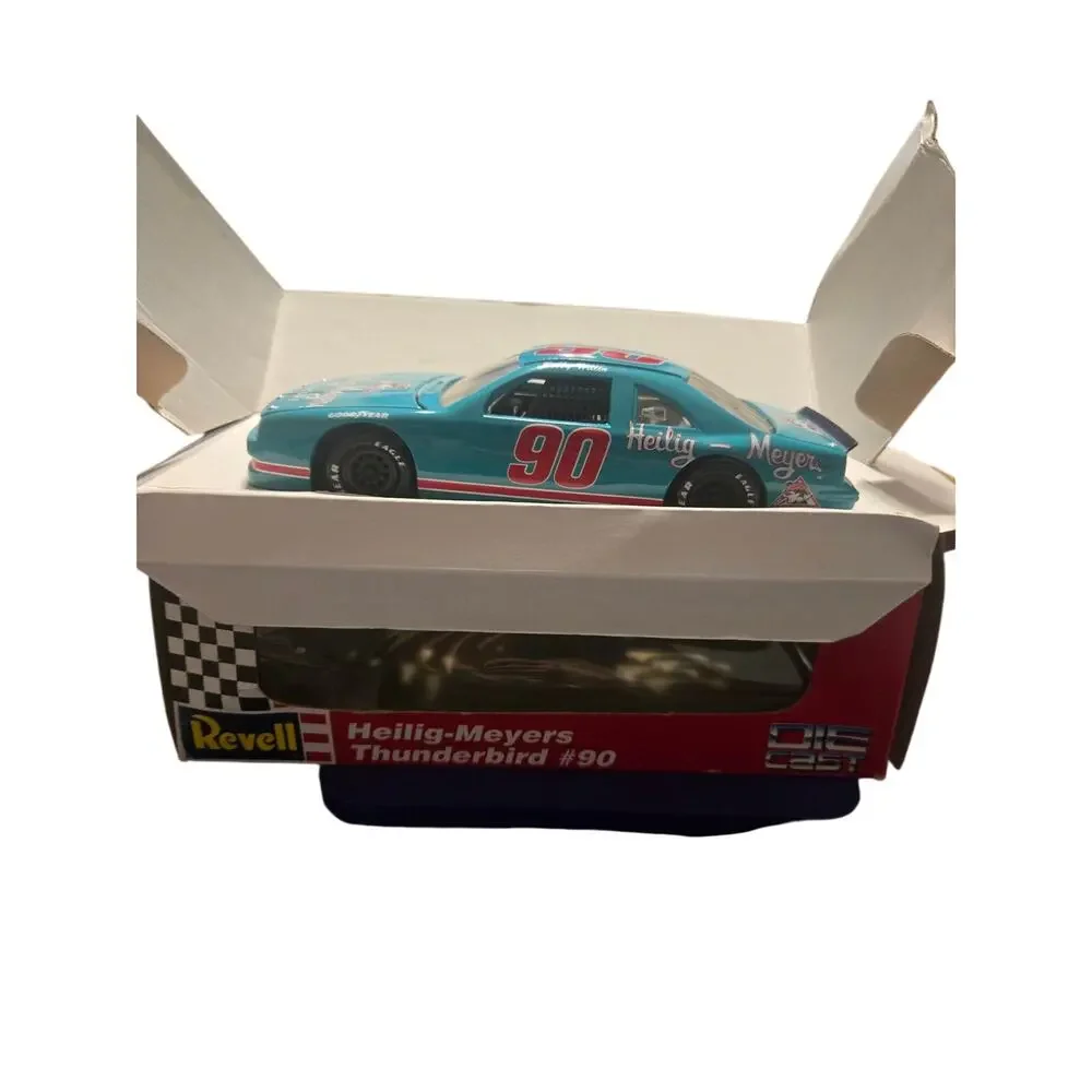 1993 Bobby Hillin #90 Heilig-Meyers Thunderbird 1:24 Revell Diecast Nascar